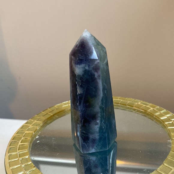 Fluorite Crystal Tower - Picture 5 of 8
